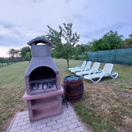 Laurus Vendeghaz * Lovas