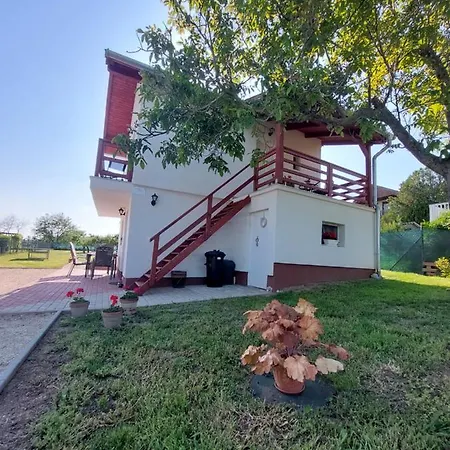 Holiday home Laurus Vendeghaz
